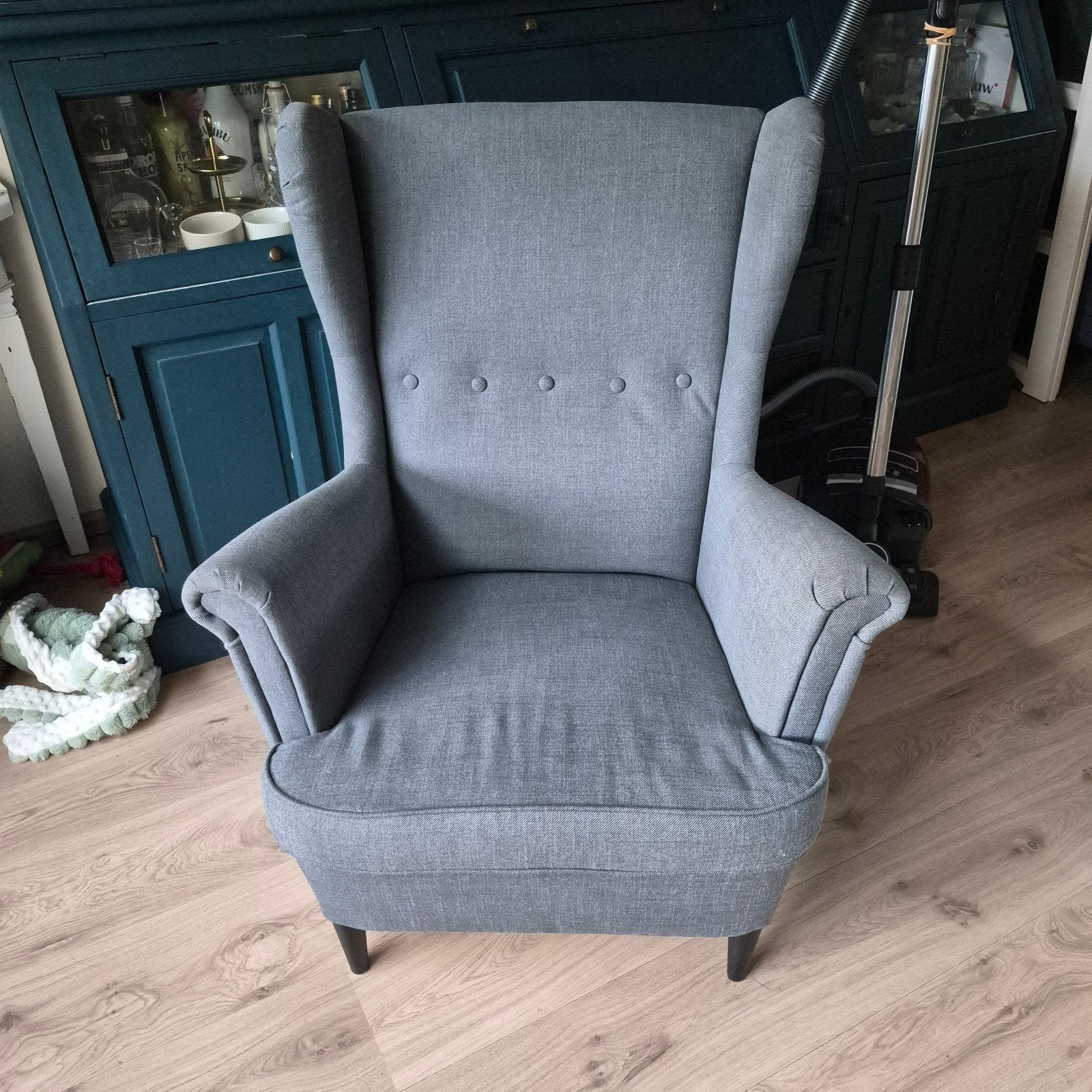 ikea strandmon fauteuil met voetenbank, Huis en Inrichting, Ophalen, Zo goed als nieuw, 75 tot 100 cm, 50 tot 75 cm
