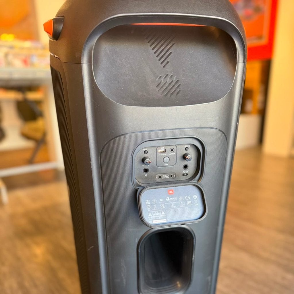 JBL PartyBox 710 | Bass Boost | Nette Staat | Garantie, JBL, Zo goed als nieuw, Support@jbl.com, 400 Atlantic Street
Stamford, CT 06901
USA