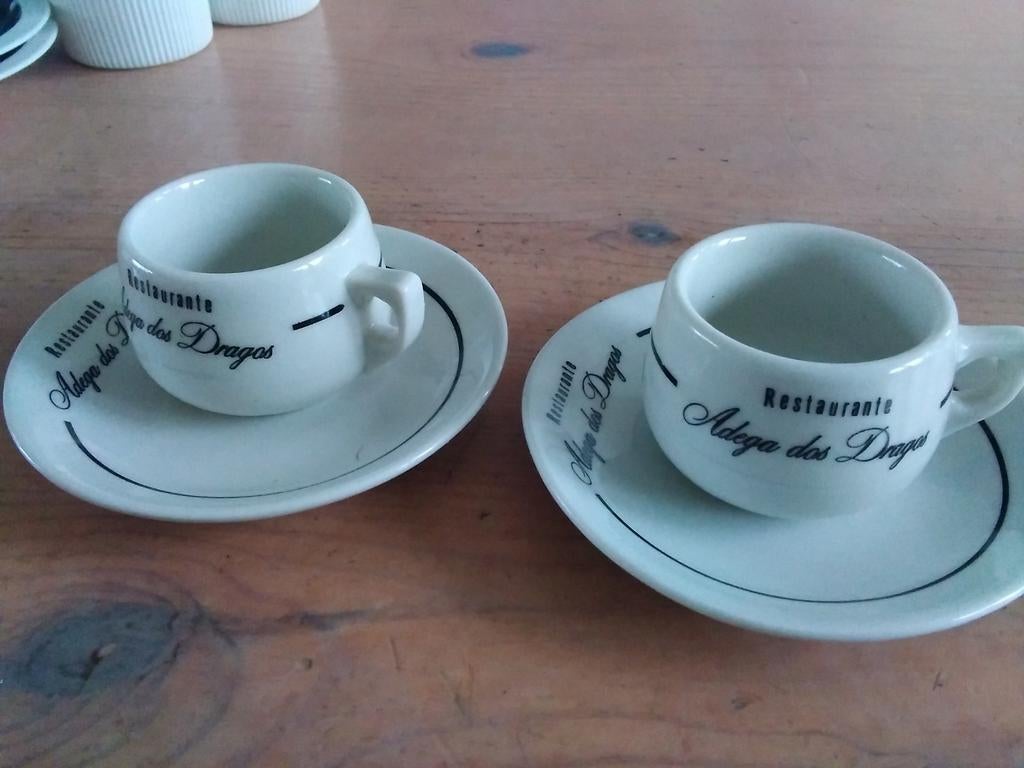 Espresso kop en schotels Restaurante Adega dos Dragos, Verzenden, Overige stijlen, Kop(pen) en/of Schotel(s)