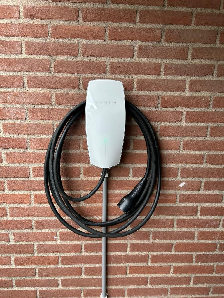 Tesla wall connector gen 3, Ophalen of Verzenden, Zo goed als nieuw, Laadpaal en Laadkabel