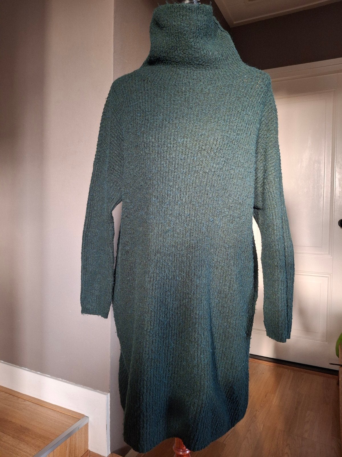 Groene gebreide damesjurk, Kleding | Dames, Maat 42/44 (L), Ophalen of Verzenden, Zo goed als nieuw, Knielengte