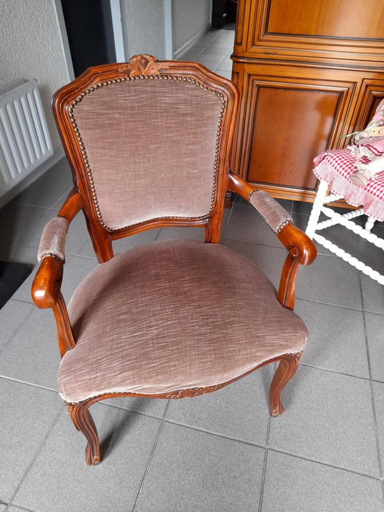 Zeer nette noten dames fauteuile, Ophalen of Verzenden, Zo goed als nieuw, 75 tot 100 cm