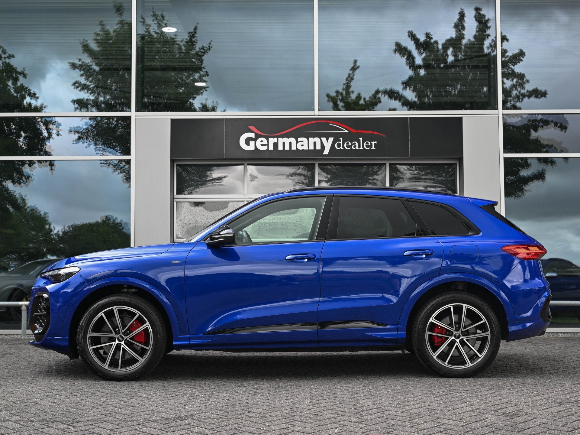 Audi Q5 55 TFSI e-hybrid 367PK Quattro Competition Pano Head, Auto's, Audi, Automaat, Dealer onderhouden, Gebruikt, Zwart