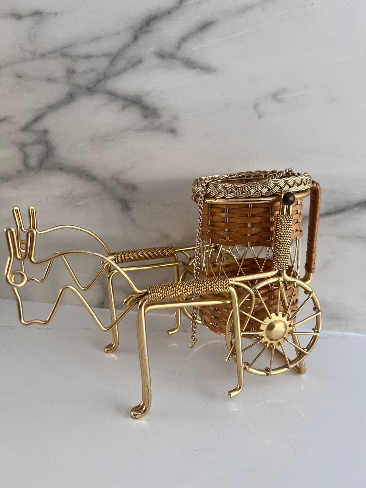 VINTAGE GOUD METALEN PAARD EN WAGEN WIJNHOUDER MAND, Ophalen of Verzenden, Overige typen
