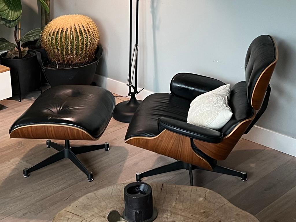 Eames lounge chair met ottoman, Huis en Inrichting, Ophalen of Verzenden, Gebruikt, Leer, Mid Century Modern