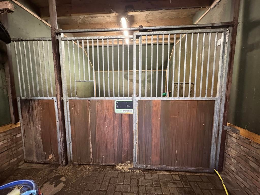 Stal wand, Ophalen, Overige soorten