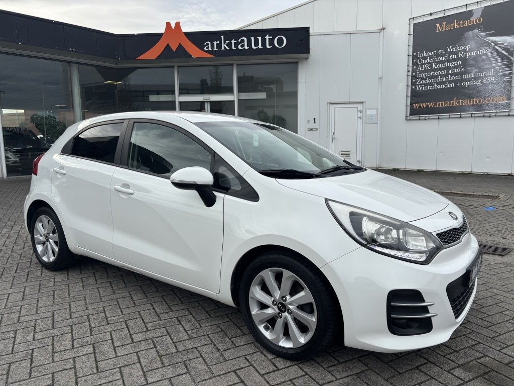 Kia Rio 1.4 CVVT ExecutiveLine Camera Bluetooth Navi Pdc, Gebruikt, Euro 6, 4 cilinders, 1396 cc