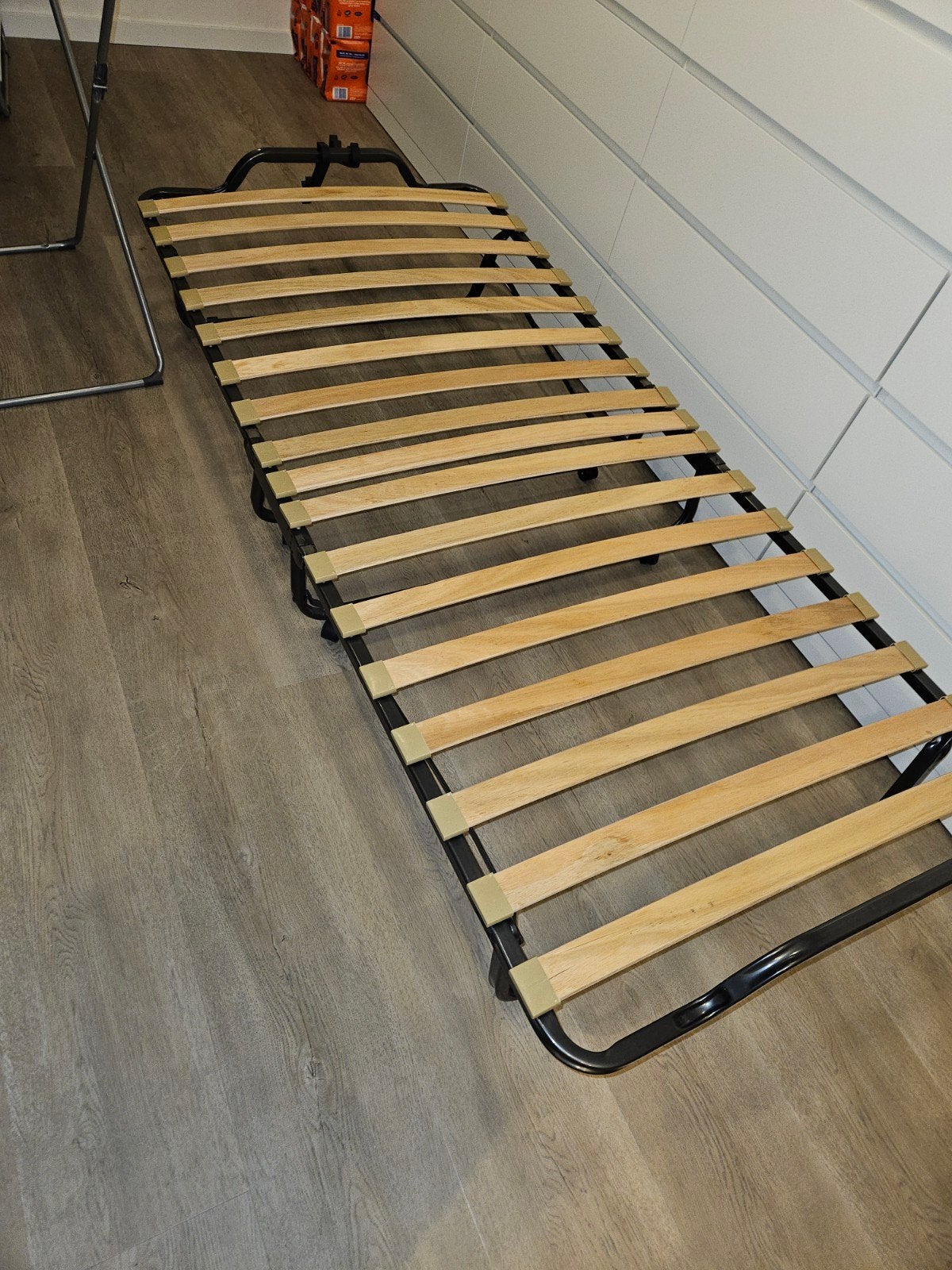 Gratis opvouwbaar logeerbed met lattenbodem, Ophalen, Gebruikt, Eenpersoons, Zwart