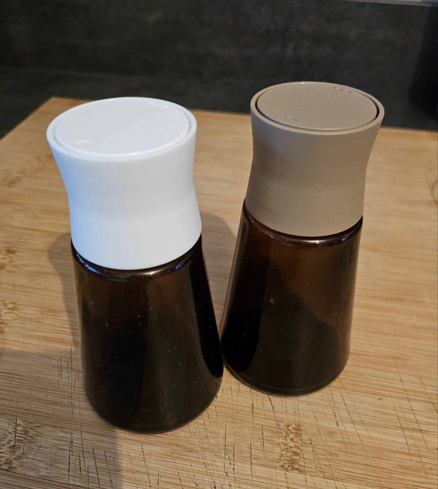 IKEA HALVTOM Peper- en Zoutmolen Set, Ophalen, Zo goed als nieuw, Bruin, Overige typen