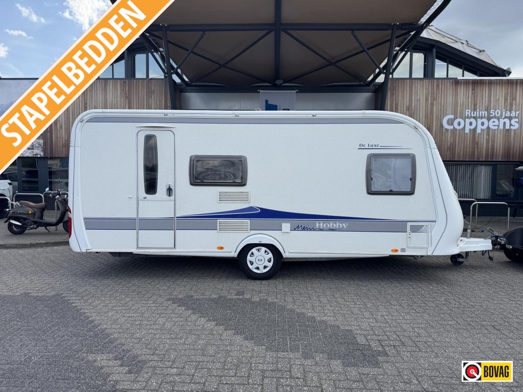 Hobby De Luxe 500 KMFE 2009 NIEUWE VOORTENT!!!, Caravans en Kamperen, Caravans, Schokbreker, Bedrijf, Treinzit, 5 tot 6 meter