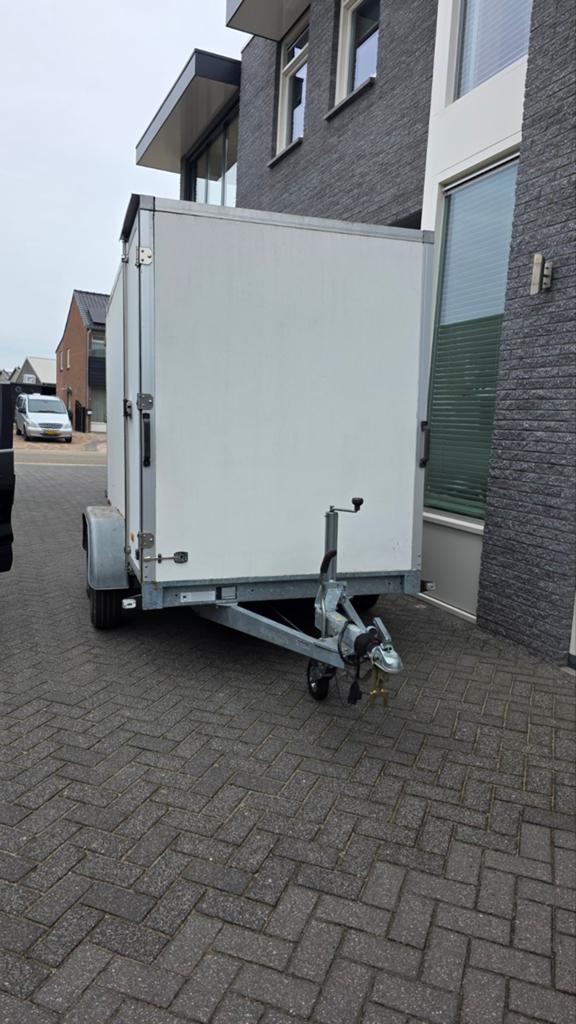 Gesloten aanhangwagen Hapert Sapphire L-2, Ophalen, Zo goed als nieuw
