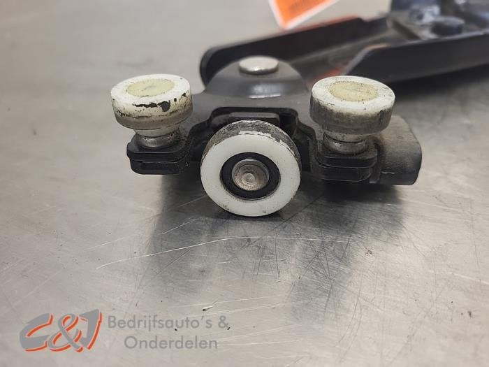 Schuifdeurrol rechts van een Ford Transit Connect (WIT), Auto-onderdelen, Gebruikt, -, -, Ophalen of Verzenden