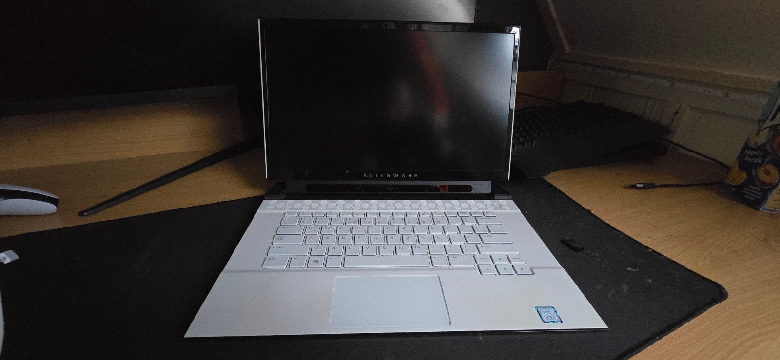 Alienware Gaming laptop, Ophalen, Met videokaart, 2 tot 3 Ghz, Qwerty