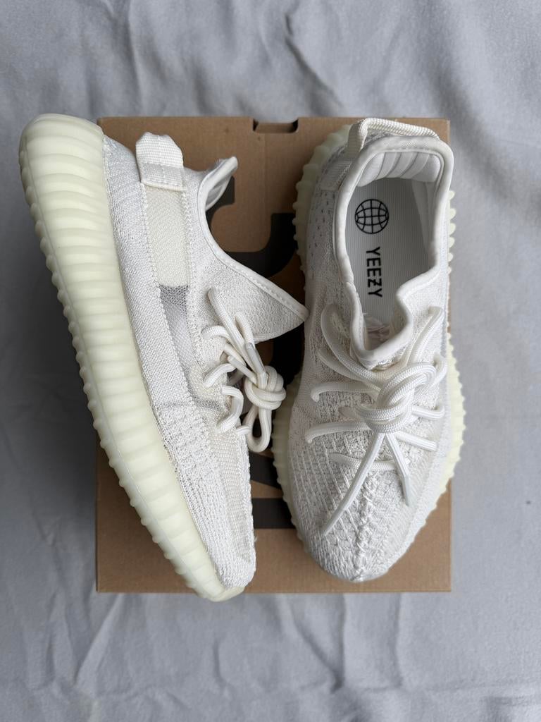 Yeezy Boost 350 V2 Bone - Maat 37 1/3, Kleding | Dames, Schoenen, --, Wit, Nieuw, Ophalen of Verzenden