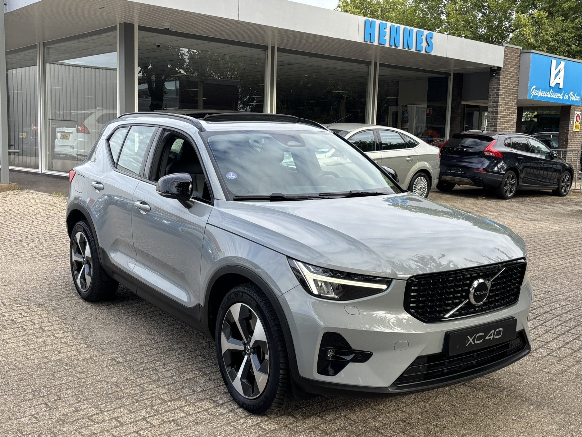 Volvo XC40 2.0 B3 Ultimate Dark Panorama Pilot Assist Keyles, Auto's, Volvo, 15 km/l, Gebruikt, 4 cilinders, Automatische klimaatregeling