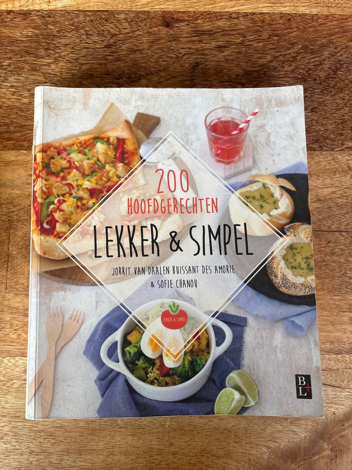 200 Hoofdgerechten Lekker & Simpel - Kookboek, Ophalen of Verzenden, Gelezen, Hoofdgerechten