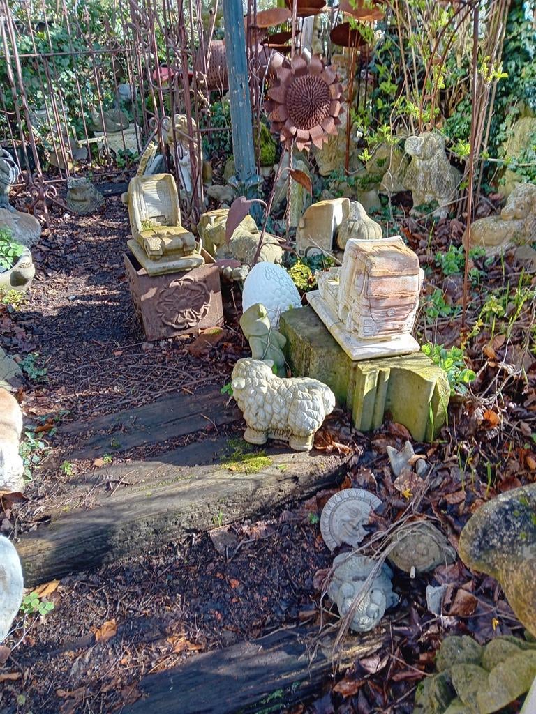 Stenen waterbak/wasbak/bloembak Ook "De Evenaar" Eemnes, Ophalen, Waterornament