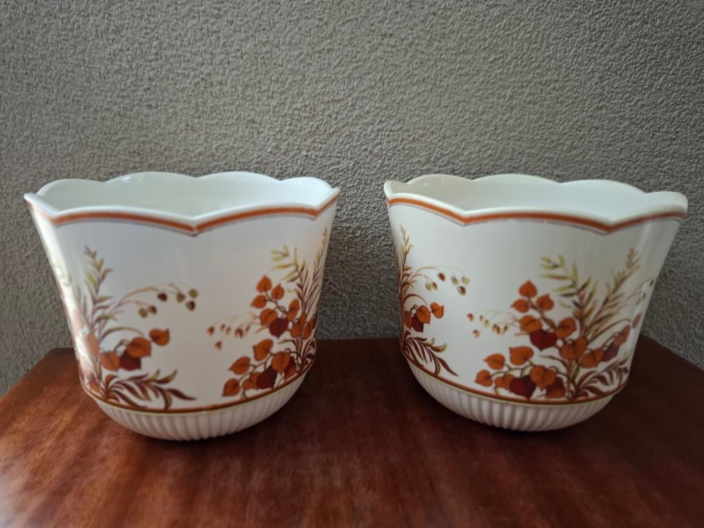 3 Vintage kunststof bloempotten wit/bruin + Wedgwood, Kunststof, Gebruikt, Rond, Binnen