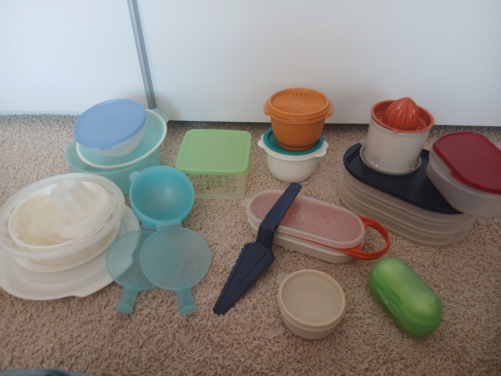Tupperware. Diverse bakjes, schalen, puddingvorm, Huis en Inrichting, Gebruikt, Overige typen, Ophalen of Verzenden, Rood