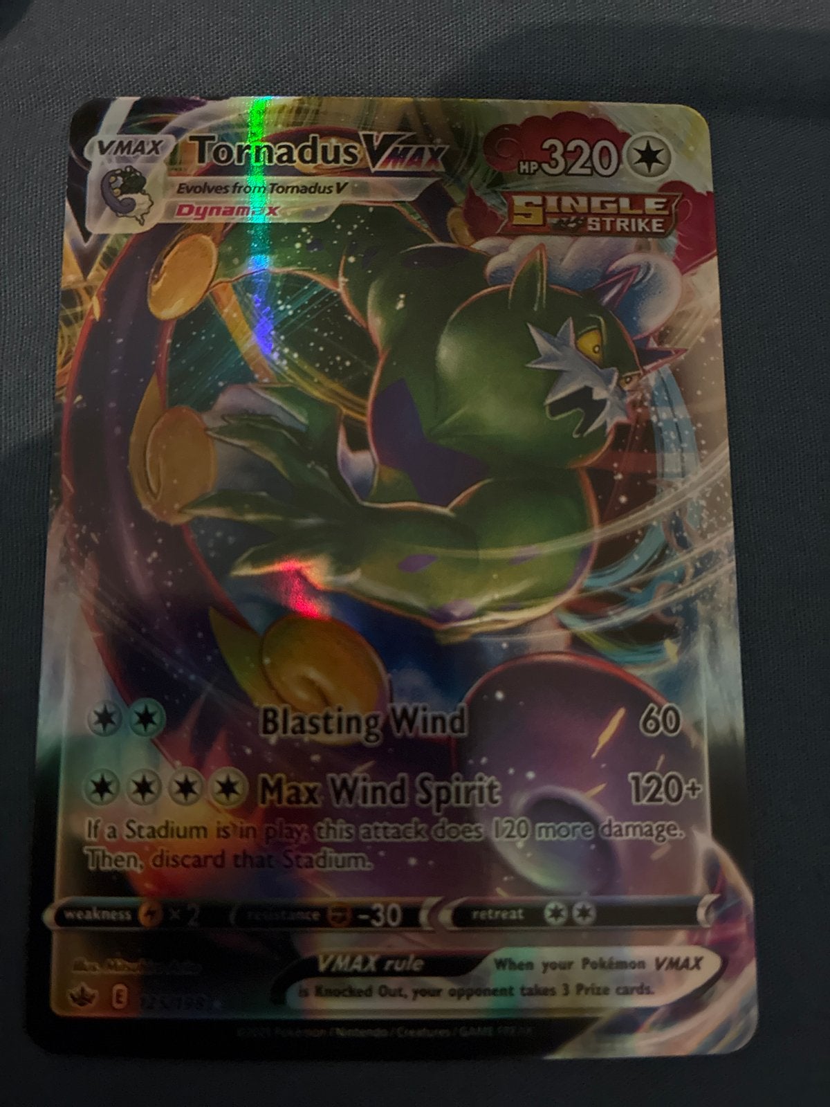 Tornadus VMAX Pokémon Kaart - Single Strike, Ophalen of Verzenden, Zo goed als nieuw, Losse kaart, Foil