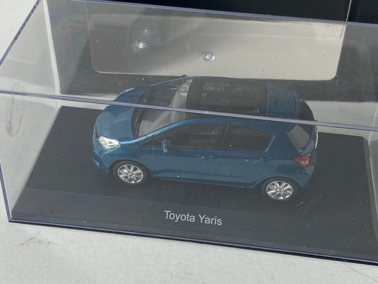 1:43 TOYOTA YARIS-rare item-in OVP, Ophalen of Verzenden, Nieuw, Auto, Overige merken