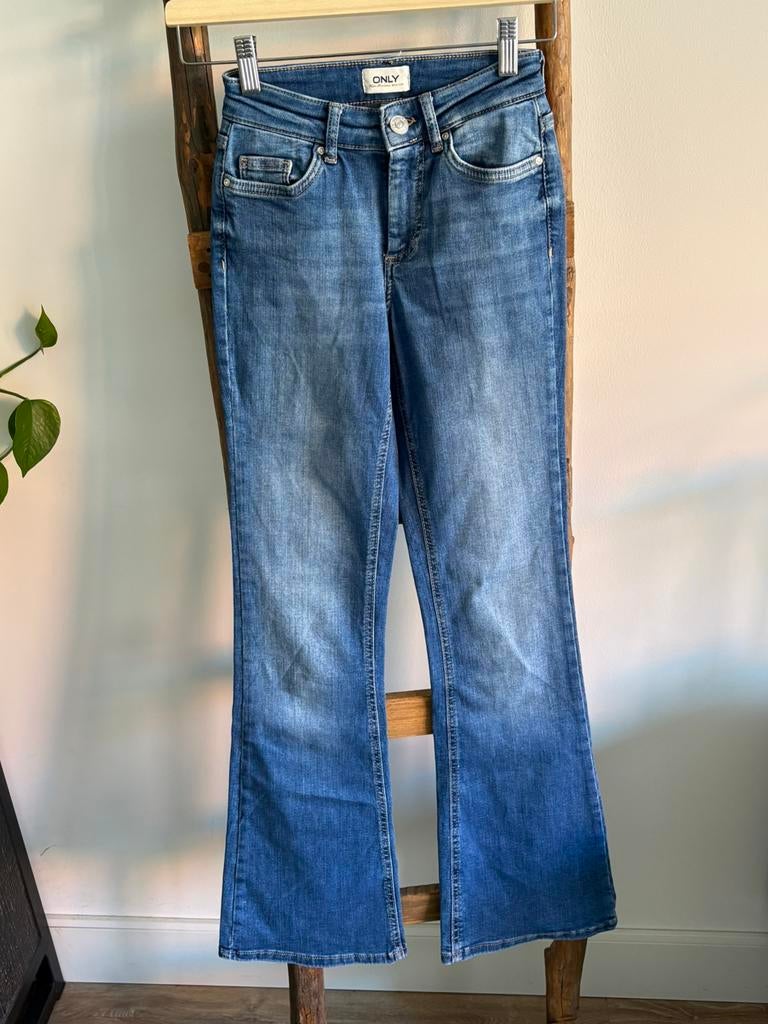 Flared spijkerbroek van ONLY, Ophalen of Verzenden, Zo goed als nieuw, Blauw, Overige jeansmaten