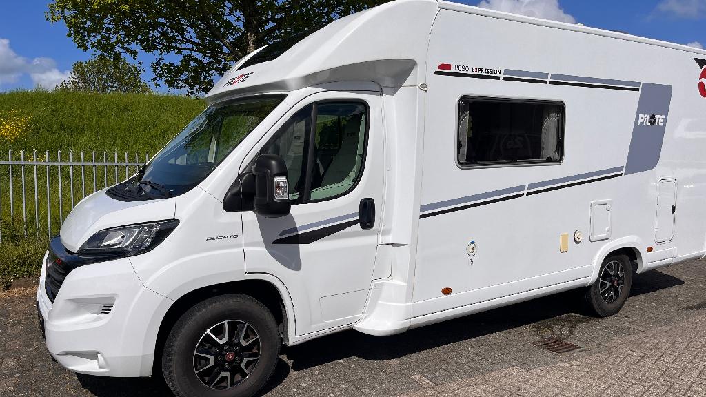 Caravans And Camping Pilote
