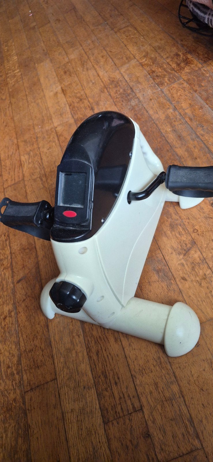 Compacte Hometrainer / Mini Fiets voor Thuisgebruik, Ophalen, Kunststof, Gebruikt, Hometrainer