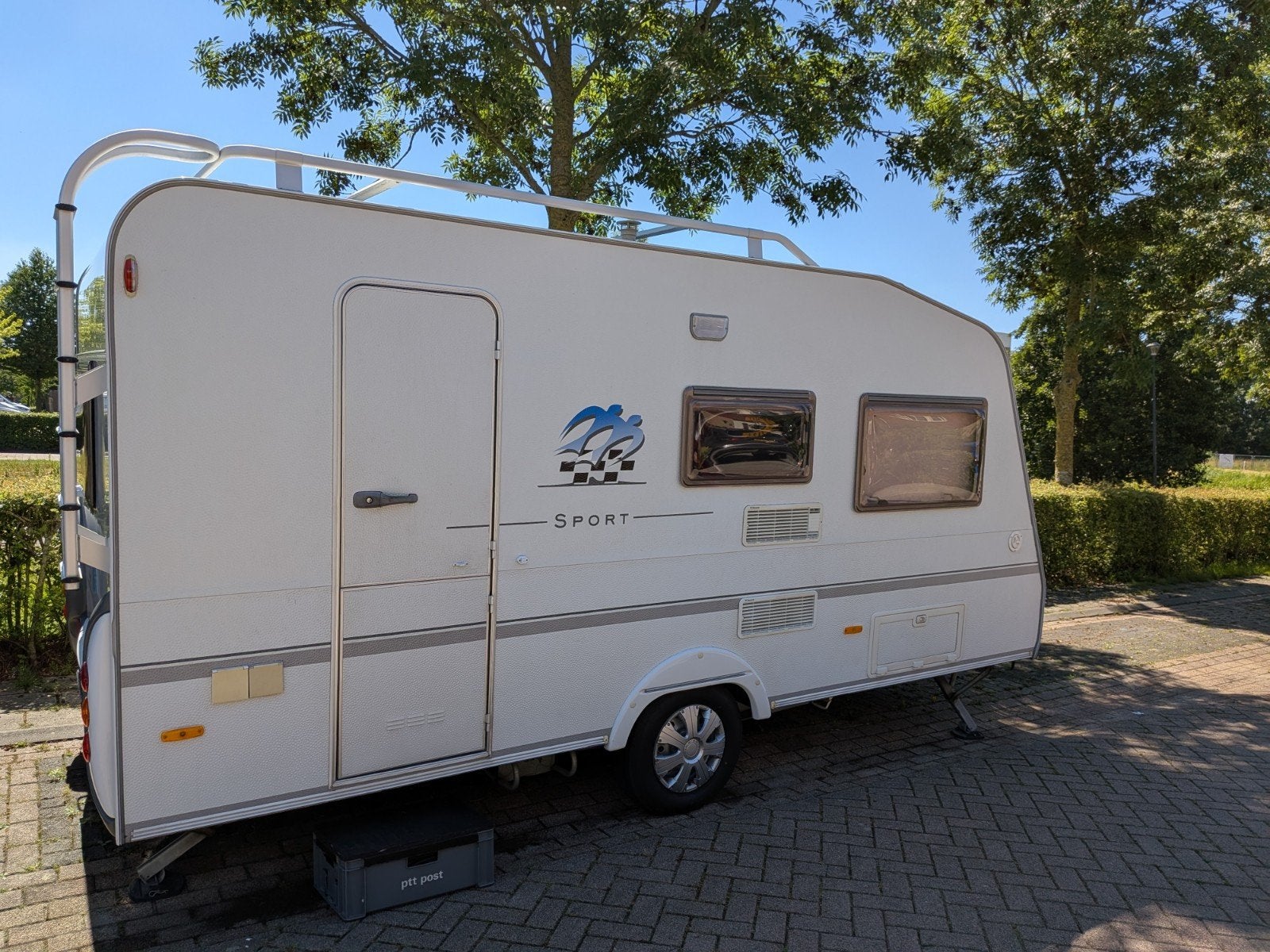 Knaus sport 420 qd 2006 door omstandigheden dealerpriijs €9k, Caravans en Kamperen, Gascomfoor, Treinzit, Particulier, 4 tot 5 meter