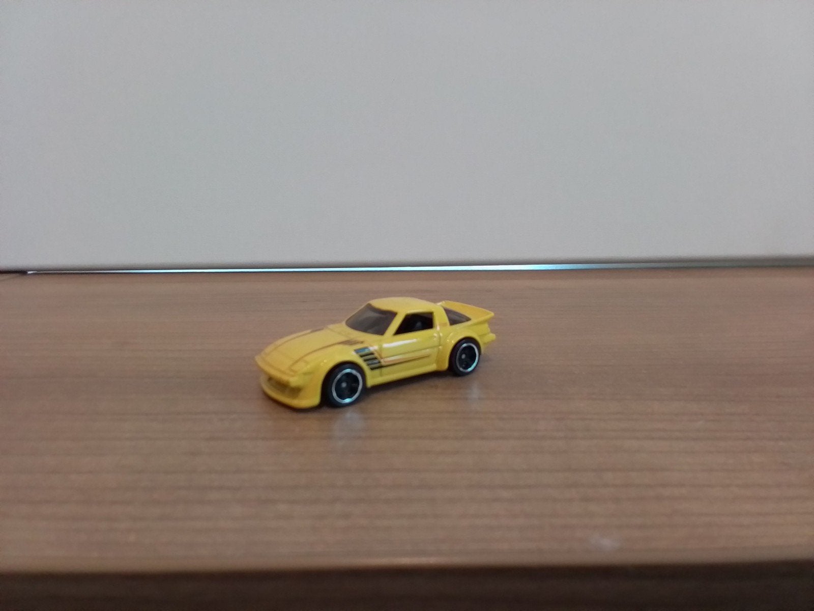MAZDA RX7.  Schaal  1:64., Ophalen of Verzenden, Zo goed als nieuw, Auto
