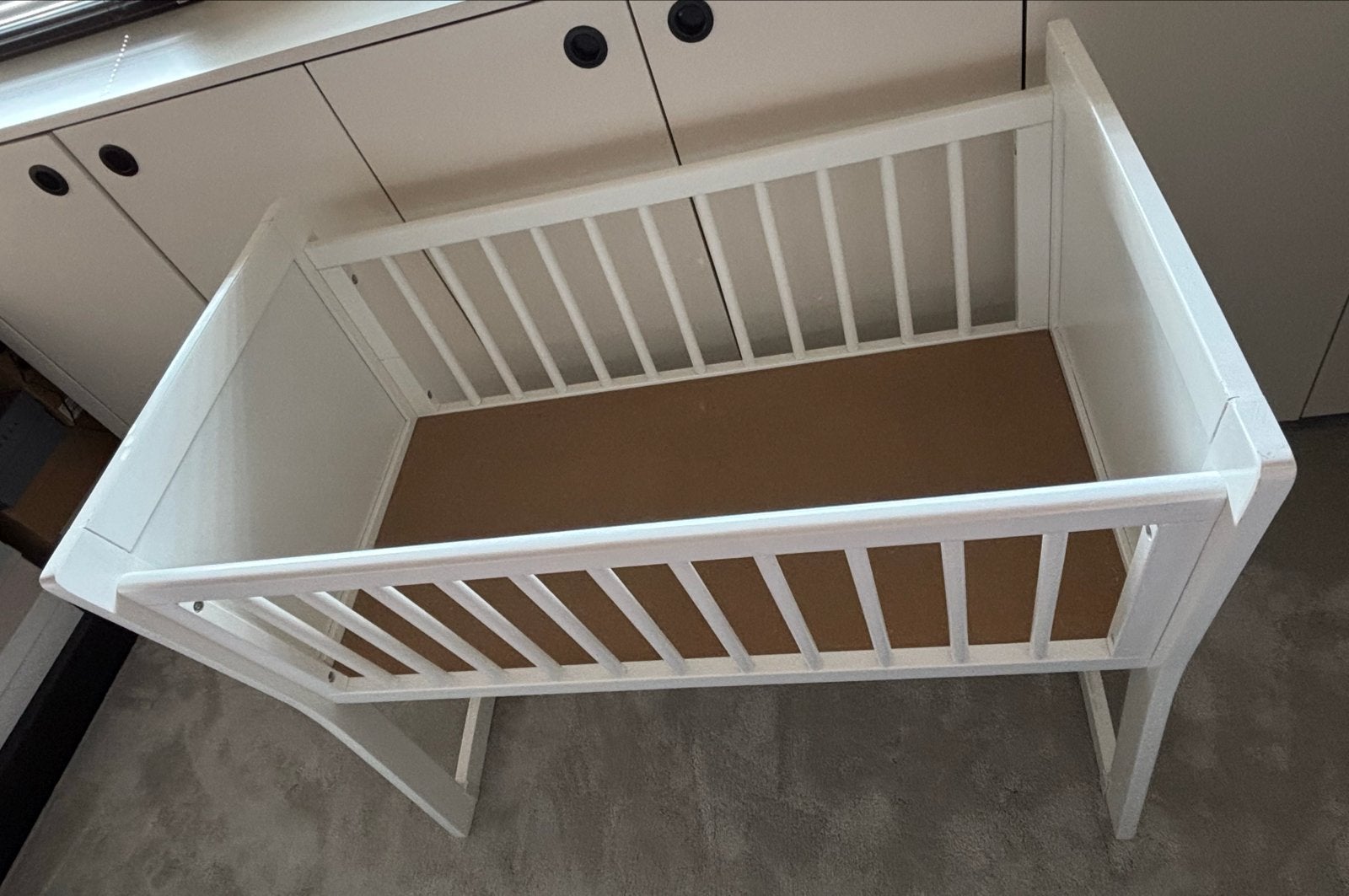 Houten (schommel)wieg van Baninni met Aerosleep matras, Kinderen en Baby's, Babywiegjes en Ledikanten, Ophalen, Gebruikt, Wieg