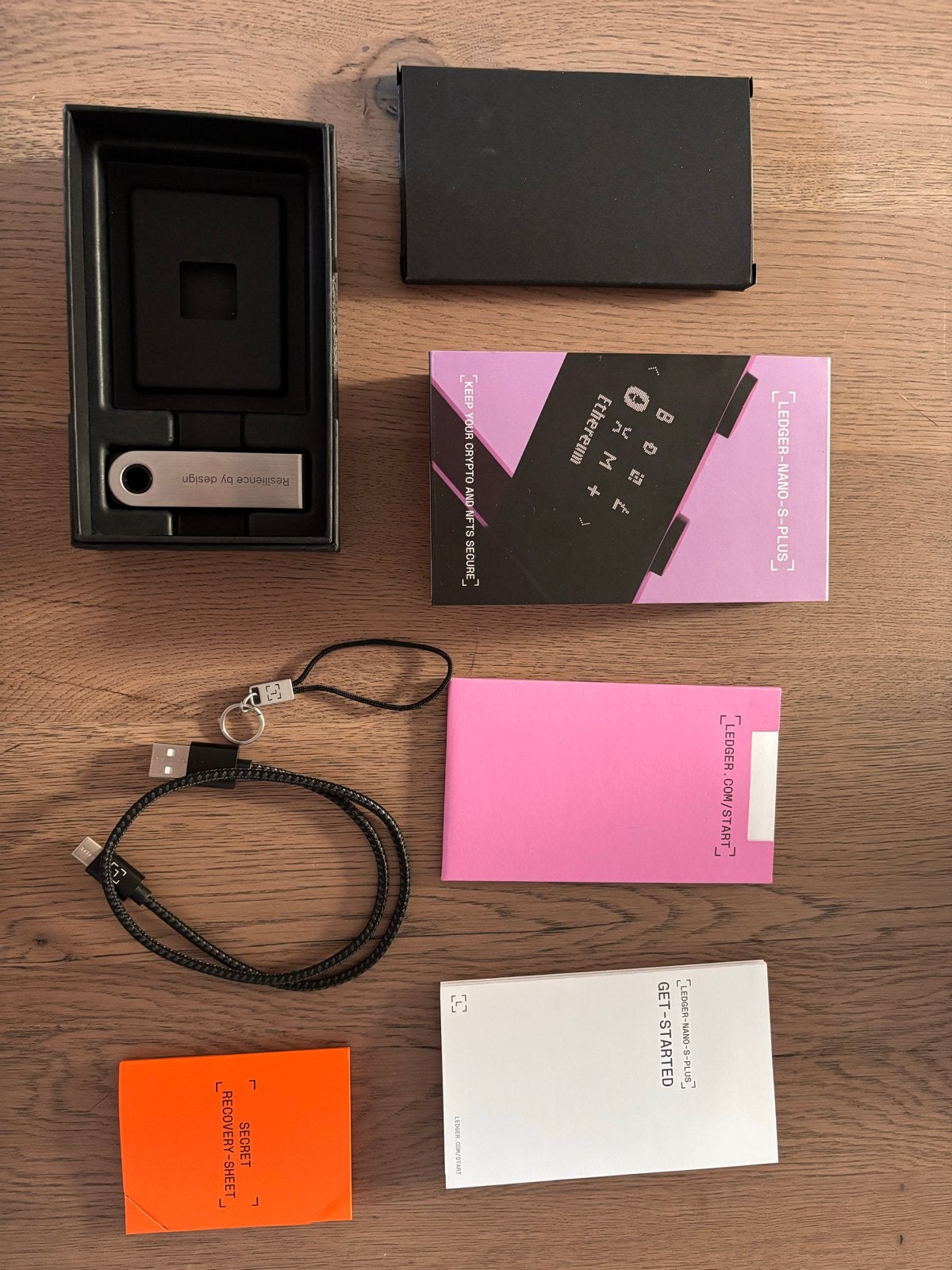 Ledger Nano S Plus Hardware Wallet voor Crypto en NFT's, Computers en Software, Overige Computers en Software, Ophalen of Verzenden