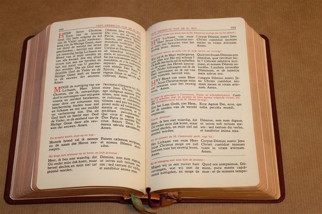 Stallaert-Missaal — Latijn & Nederlands, Goudsnede 1959, Ophalen of Verzenden, Gelezen