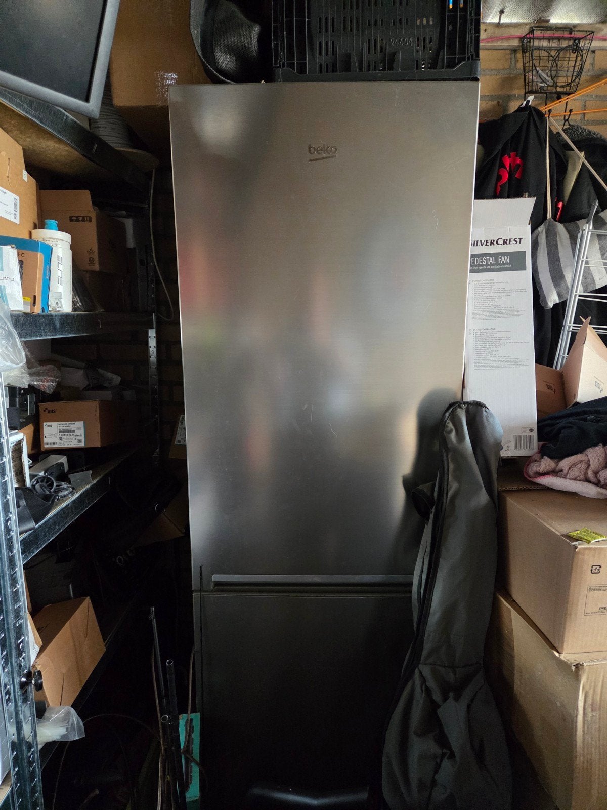 Beko koelkast met vriezer (3 lades), 3 jaar oud, werkt prima, Witgoed en Apparatuur, Ophalen, Gebruikt, 200 liter of meer, 60 cm of meer