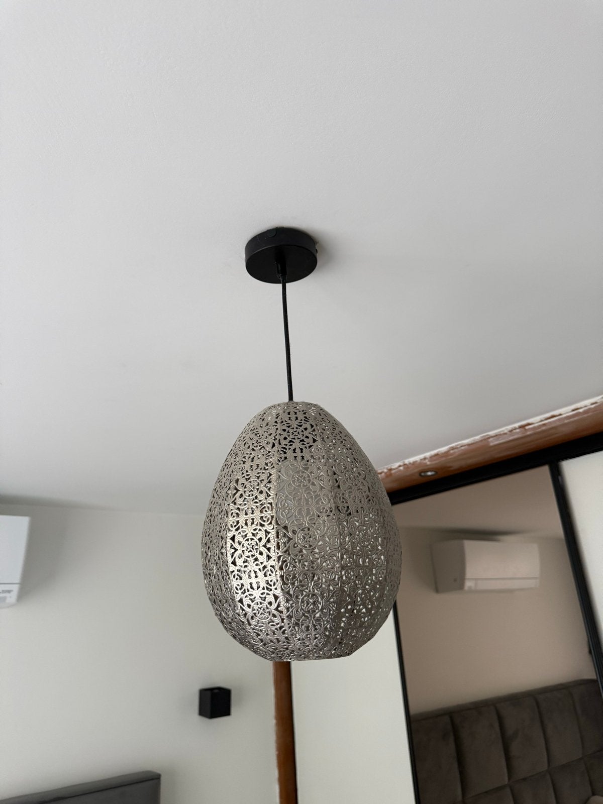 3 Aisha hanglampen Gamma - 2 wit, 1 zilver - 22.5 cm, Ophalen, Zo goed als nieuw, Metaal