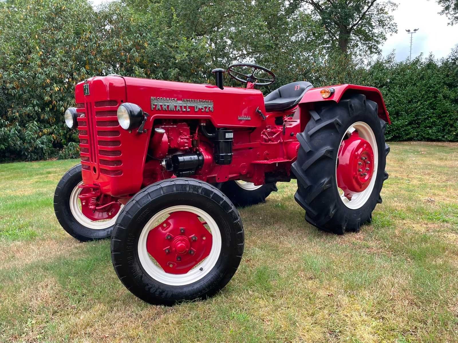 1960 McCormick IH 324 Oldtimer tractor, Oldtimer, McCormick