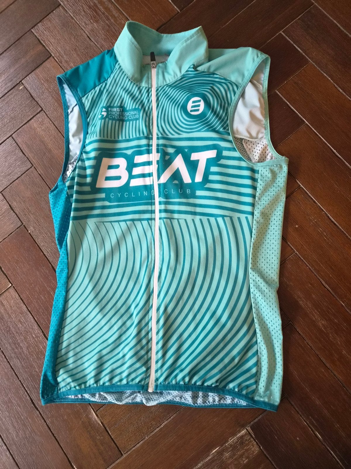 Beat Cycling Club fietskleding - Maat M en L, Fietsen en Brommers, Fietsaccessoires | Fietskleding, Ophalen of Verzenden, Nieuw