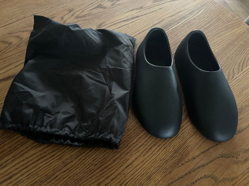 Yeezy slippers/muilen mt 10= 44,5 zwart nieuw, Kleding | Heren, Schoenen, Zwart, Nieuw, Ophalen of Verzenden, Pantoffels of Sloffen