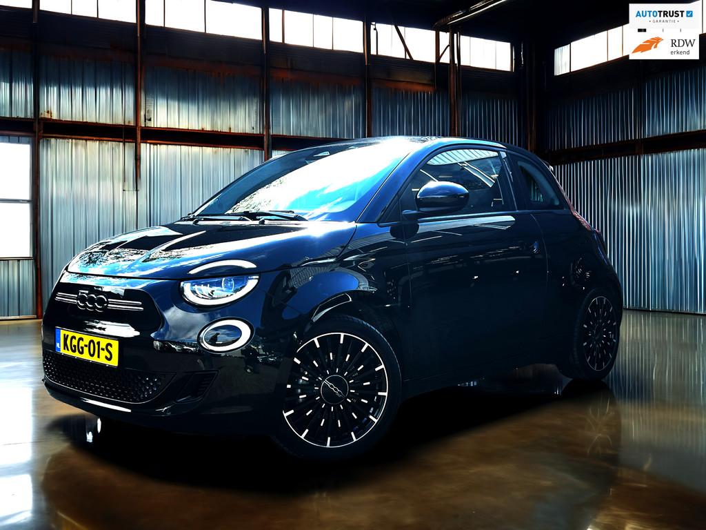 Fiat 500 Icon 42 kWh Panoramadak_Zeer nette auto, Auto's, 118 pk, 4 stoelen, Zwart, 1265 kg