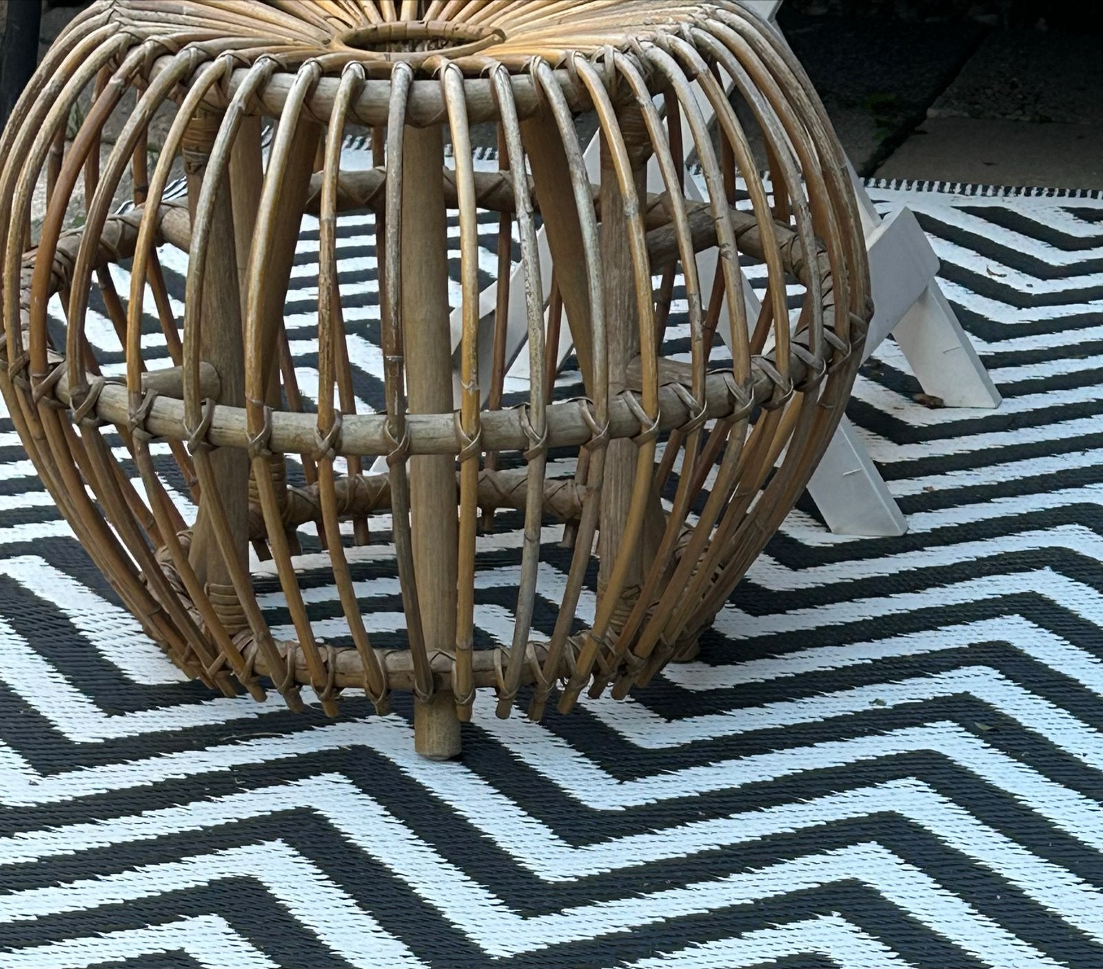 Rotan krukje / bijzettafel, Ophalen, Gebruikt