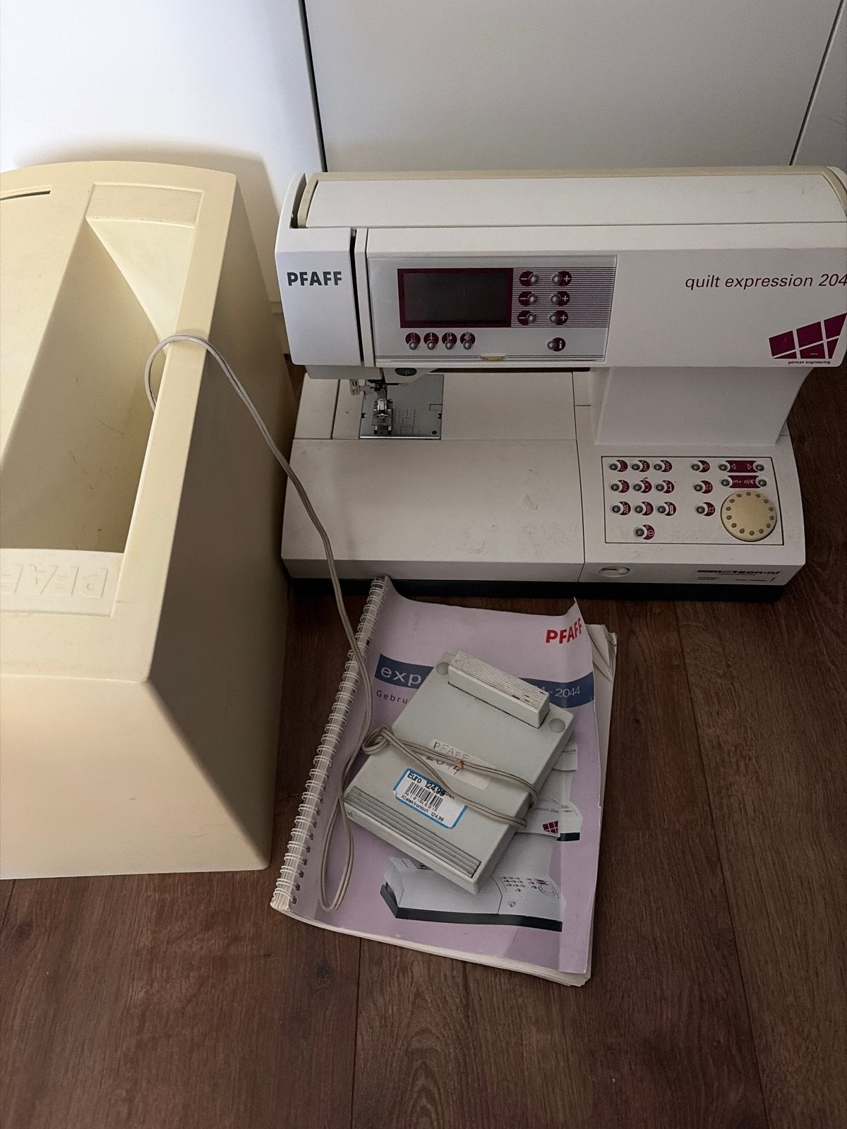 Pfaff Quilt Expression 2044 Naaimachine met accessoires, Ophalen of Verzenden, Gebruikt, Naaimachine, Pfaff