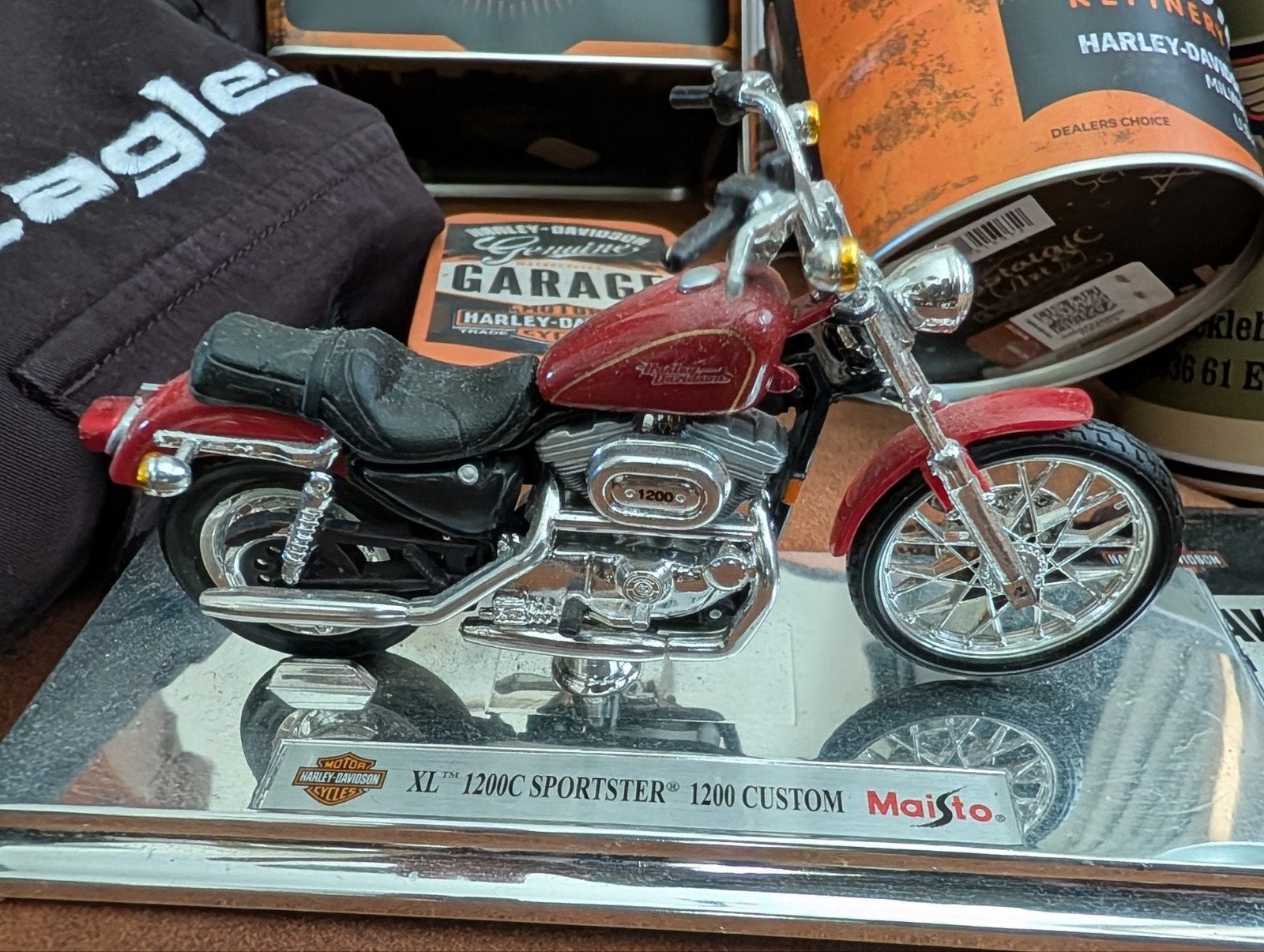 Harley Davidson XL 1200C Sportster 1200 Custom schaalmodel, Zo goed als nieuw, Ophalen, Overige merken, Groter dan 1:32