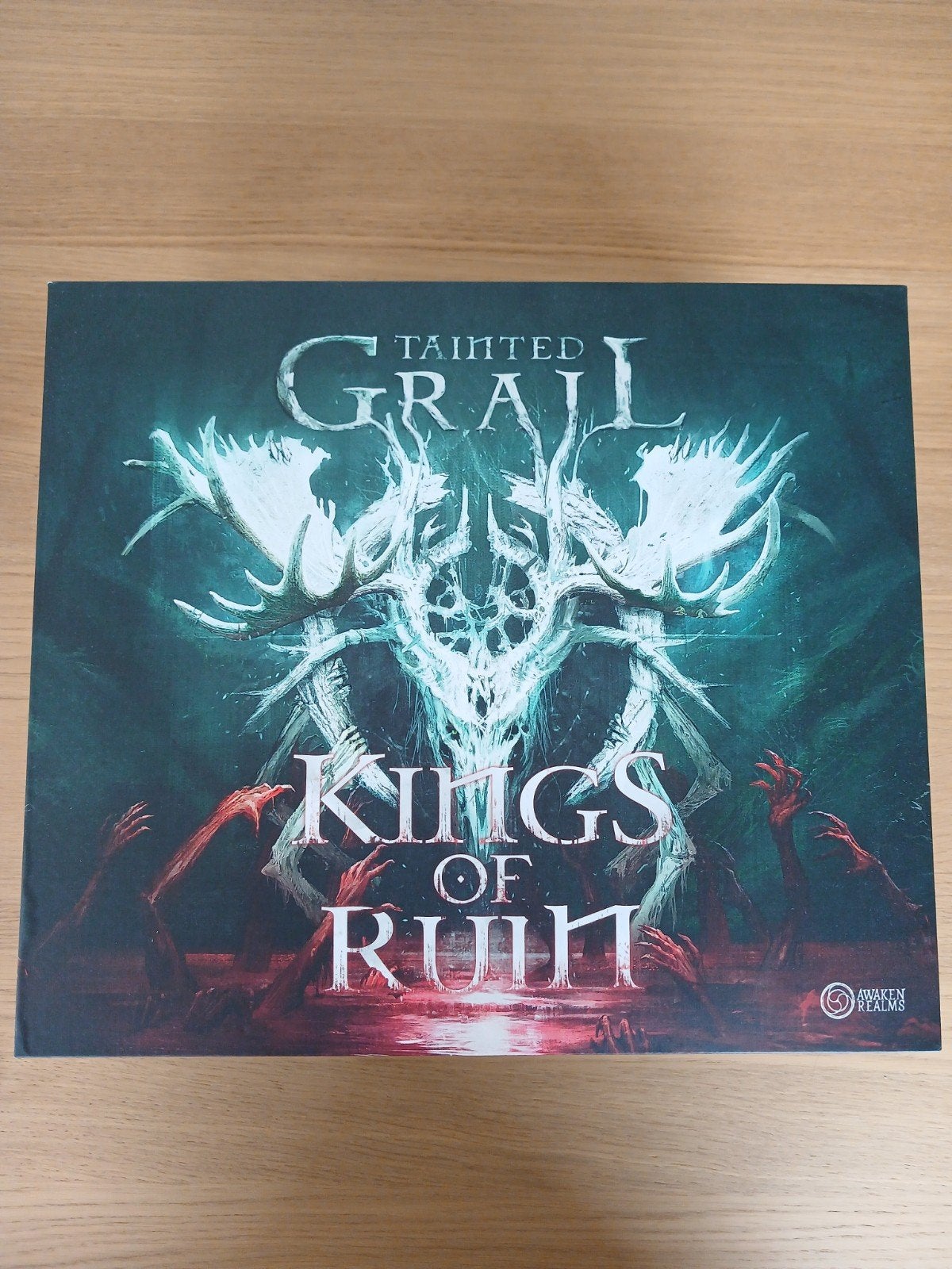 Tainted Grail - Kings of Ruin (incl. stretch goals), Een of twee spelers, Ophalen of Verzenden, Zo goed als nieuw, Awaken Realms