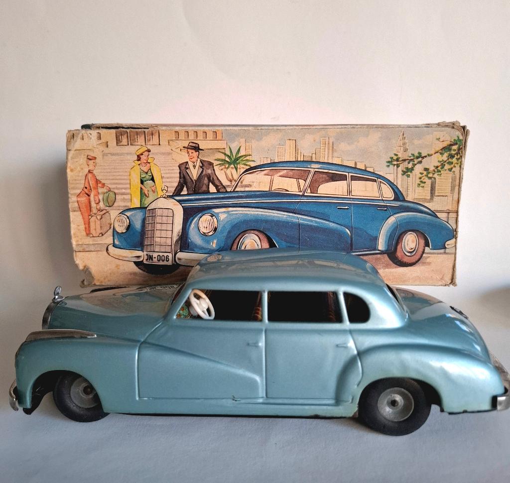 JNF Mercedes M 300 Mercedes Benz frictie originele doos, Antiek en Kunst, Ophalen of Verzenden
