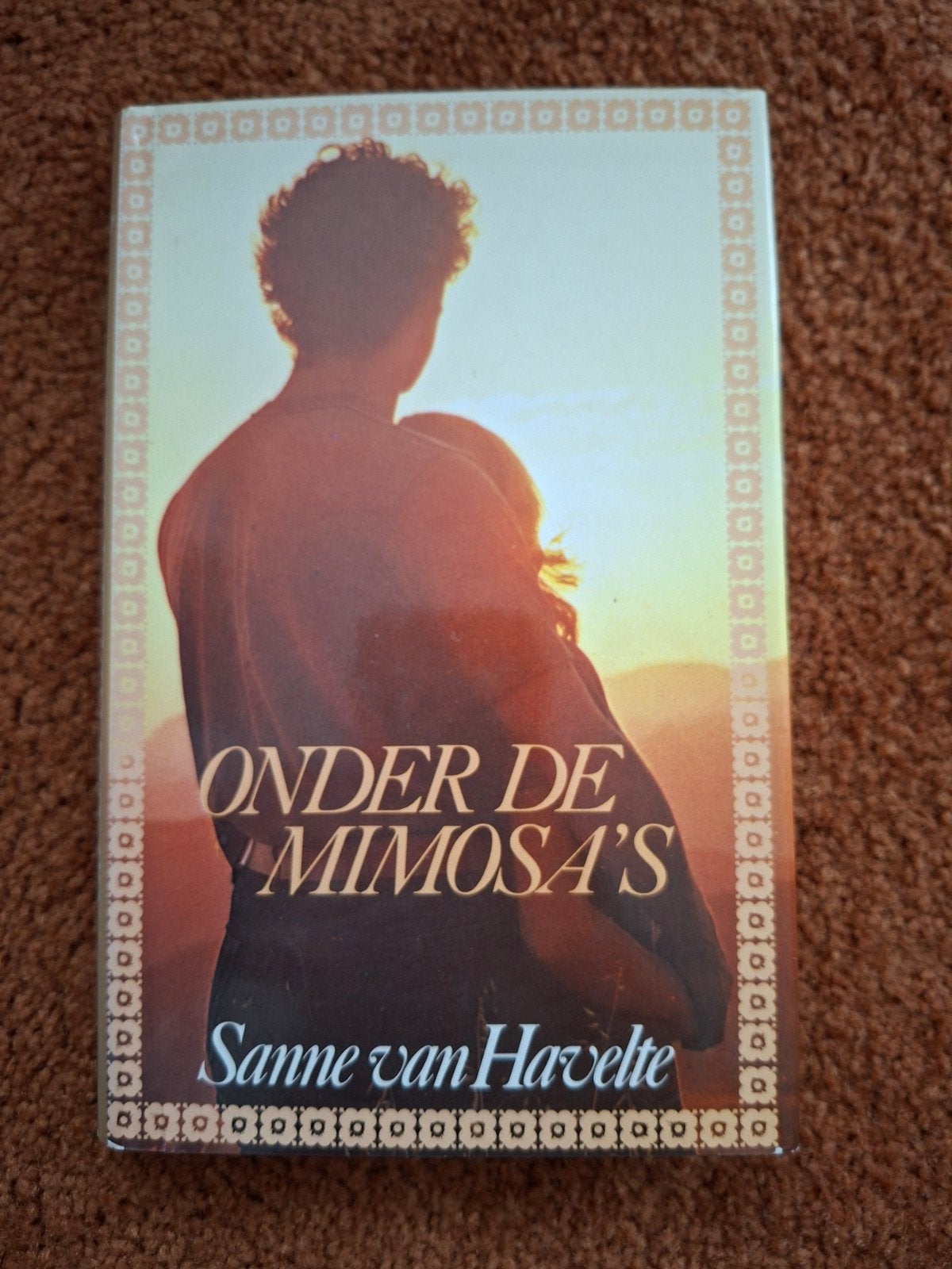 Onder de Mimosa's - Sanne van Havelte (Boek), Boeken, Ophalen of Verzenden, Gelezen, Sanne van Havelte, Nederland
