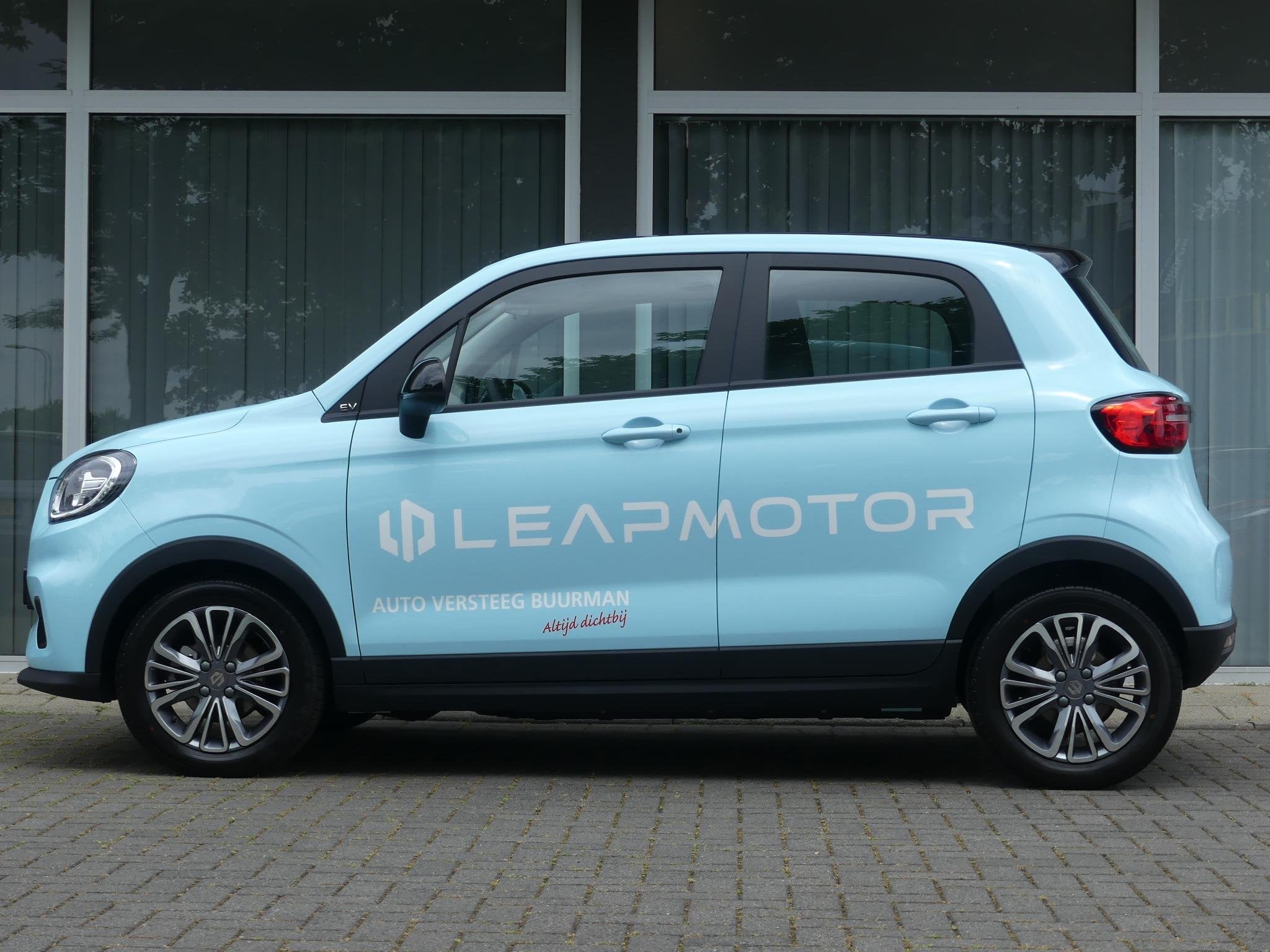 Leapmotor T03 Design 37.3 kWh 95PK Automaat Navigatie, Camer, Auto's, Leapmotor, 12 maanden, Stof, Parkeersensor, Zwart