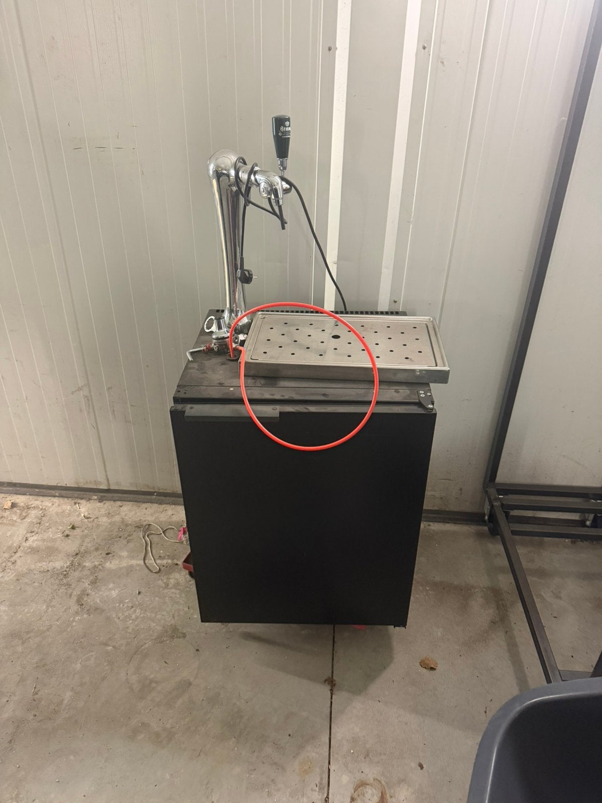 Biertap met ingebouwde koeling en tapzuil, Witgoed en Apparatuur, Overige merken, Gebruikt, Ophalen of Verzenden, Nvt