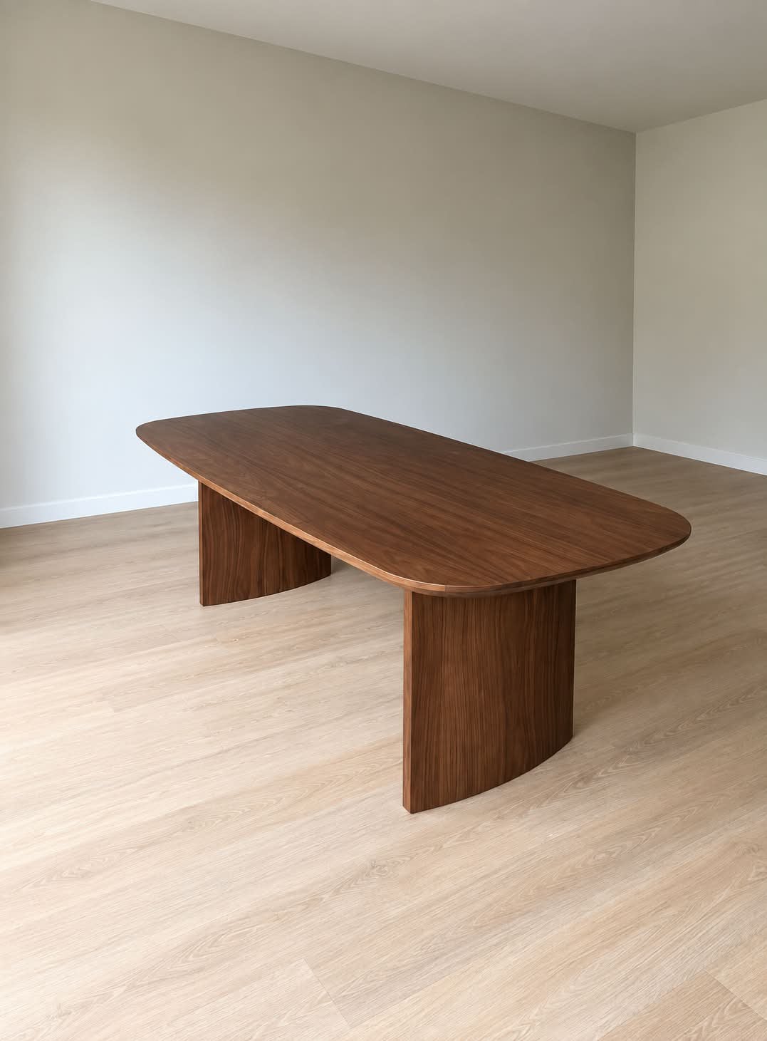 NIEUW prachtige tafel walnoot studiomeen, Antiek en Kunst, Ophalen