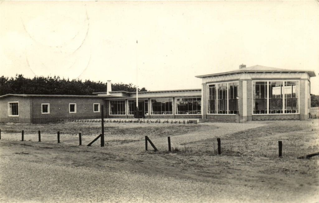 Den Haag, Nieuwe Stadhuis - 1957 - ongelopen, Ophalen of Verzenden, 1940 tot 1960, Gelopen, Zuid-Holland
