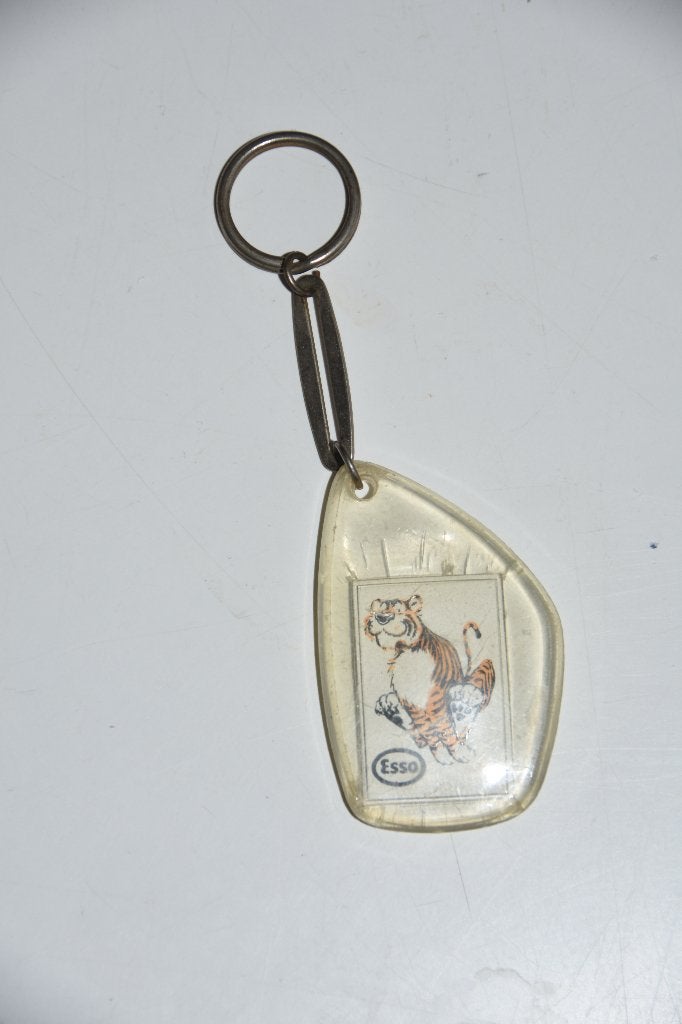 Oude jaren 60 Esso Tijger sleutelhanger, Verzamelen, Verzenden, Gebruikt, Merk